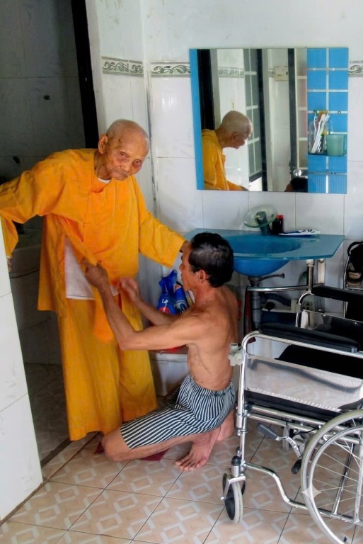 tam-su-cung-ba_nguoiphattu_com_nhu luc pham ngoc son0.jpg